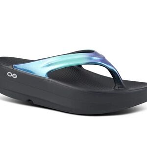 OOFOS Women's OOmega OOlala Luxe Thong Flip Flop Flatform,Flat Sandals Sz 8